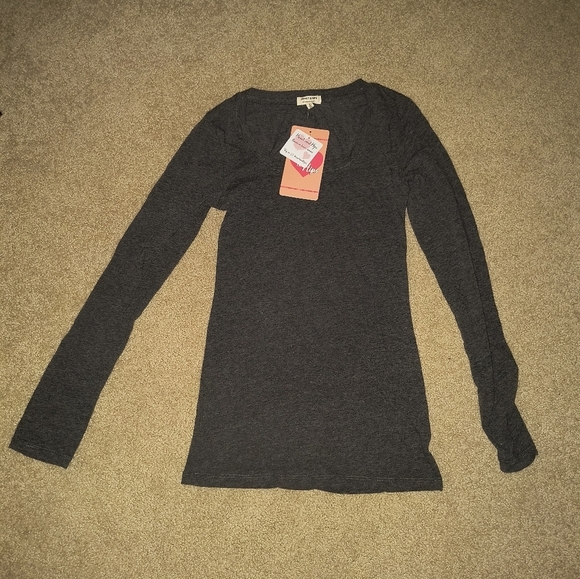 Heart and hips dolls kill Gray long sleeve Shirt dip v neck women's small s - Picture 3 of 5